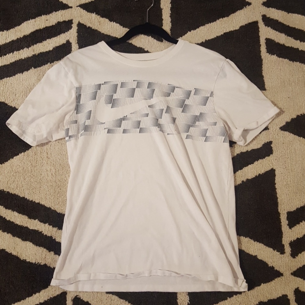 Nike t shirt
